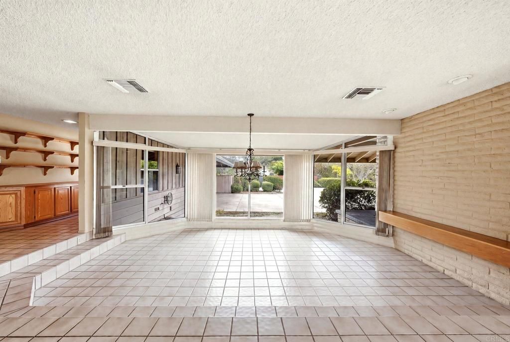 Image 15 of property listing at 293 Via Del Cerrito, Encinitas, CA 92024