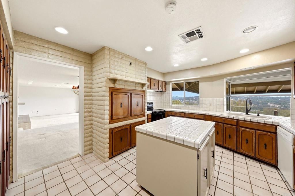 Image 30 of property listing at 293 Via Del Cerrito, Encinitas, CA 92024