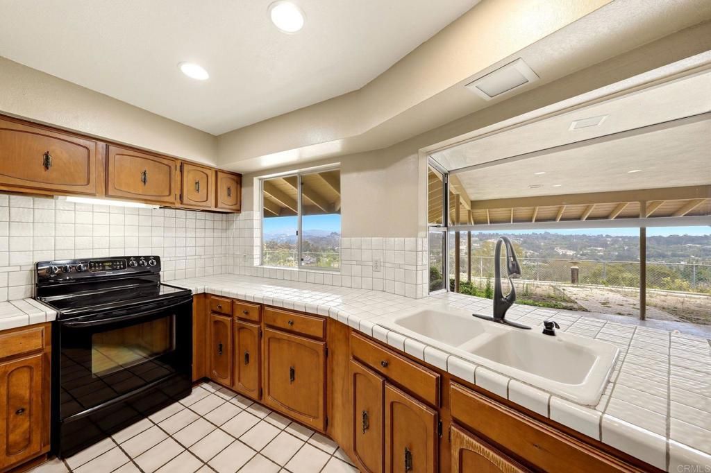 Image 32 of property listing at 293 Via Del Cerrito, Encinitas, CA 92024