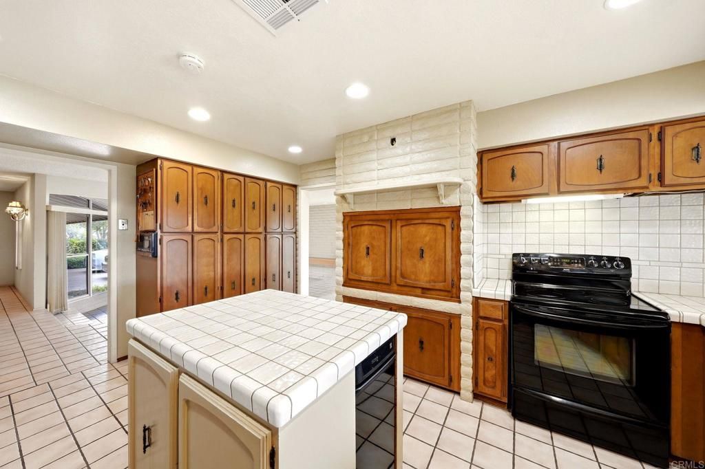 Image 33 of property listing at 293 Via Del Cerrito, Encinitas, CA 92024