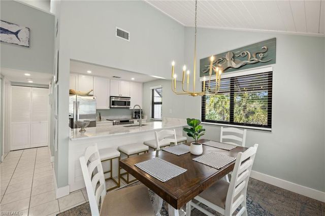 974 Greenwood CT S, Sanibel, FL 33957