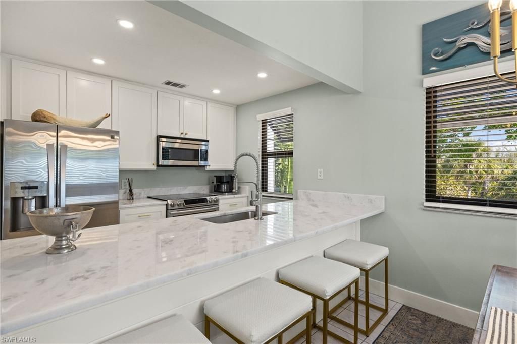 974 Greenwood CT S, SANIBEL, FL 33957 — photo 5