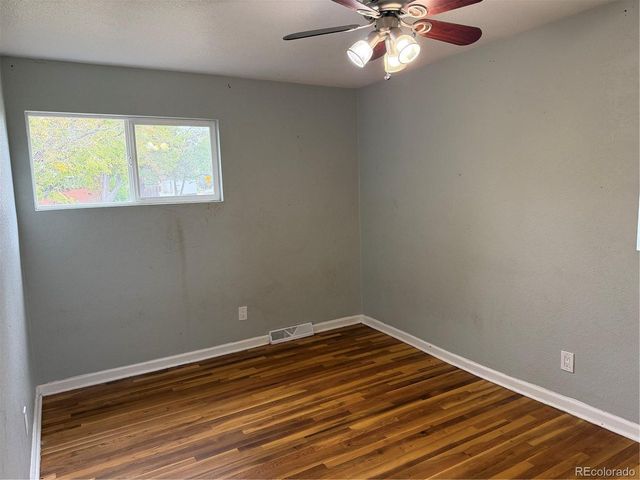 281 Lansing St, Aurora, CO 80010