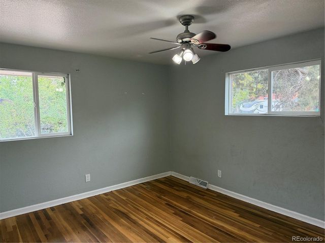 281 Lansing St, Aurora, CO 80010
