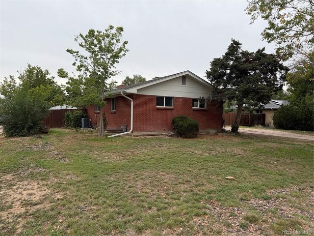 281 Lansing St, Aurora, CO 80010