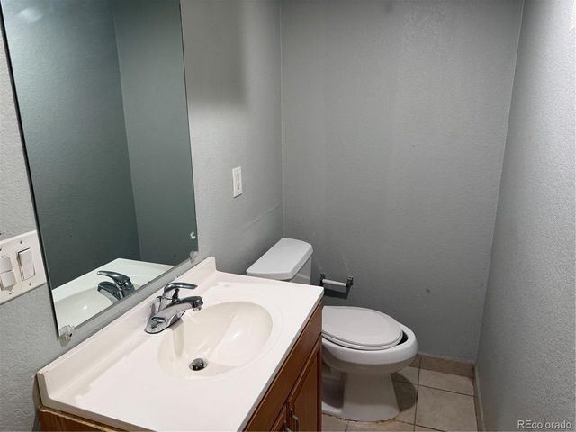 281 Lansing St, Aurora, CO 80010
