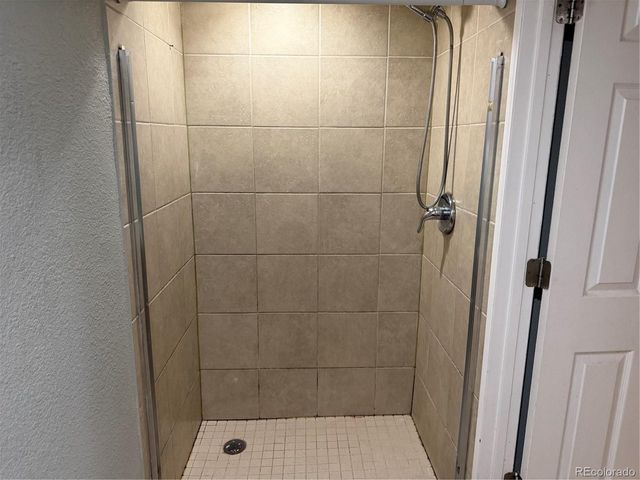 281 Lansing St, Aurora, CO 80010