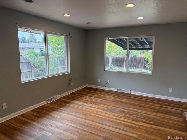 281 Lansing St, Aurora, CO 80010