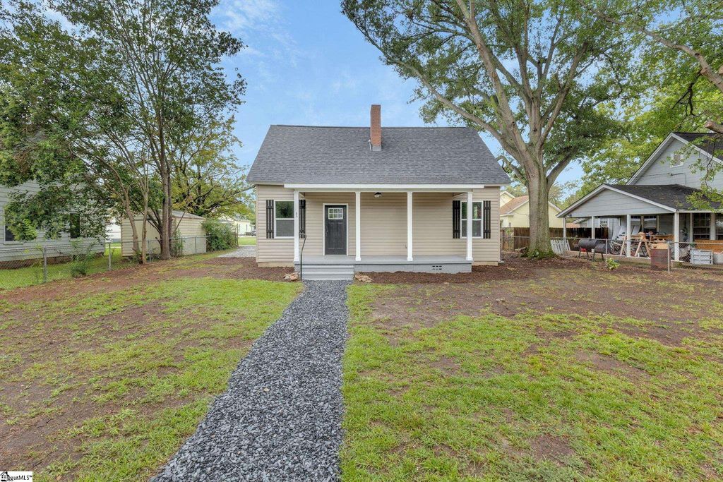 53 Smythe Avenue, Greenville, SC 29605
