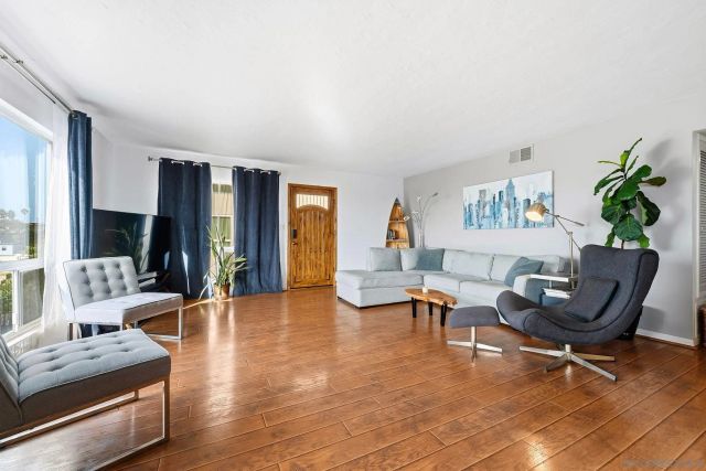 1828 Linwood St 1, San Diego, CA 92110