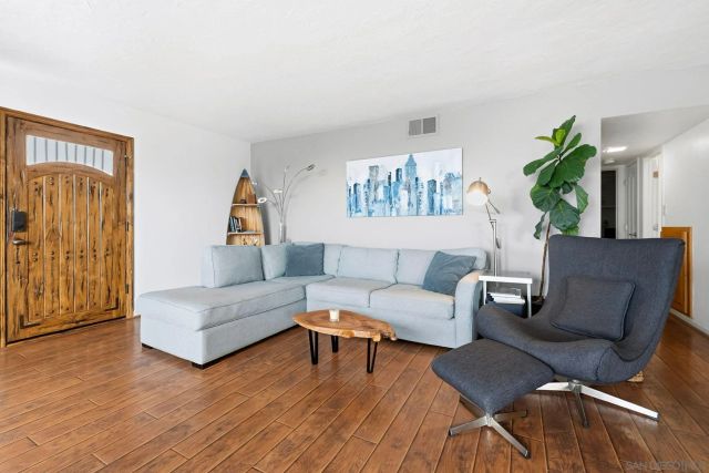 1828 Linwood St 1, San Diego, CA 92110