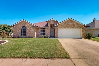 201 Settlers Glen Trail, Arlington, TX 76002