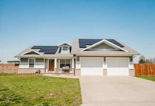 1203 Brookside Lane, Aurora, MO 65605