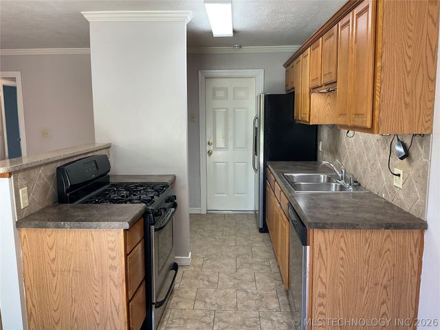4023 E 51st Place, Tulsa, OK 74135