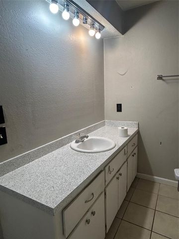 14002 Crossing Way East Way, Edmond, OK 73013