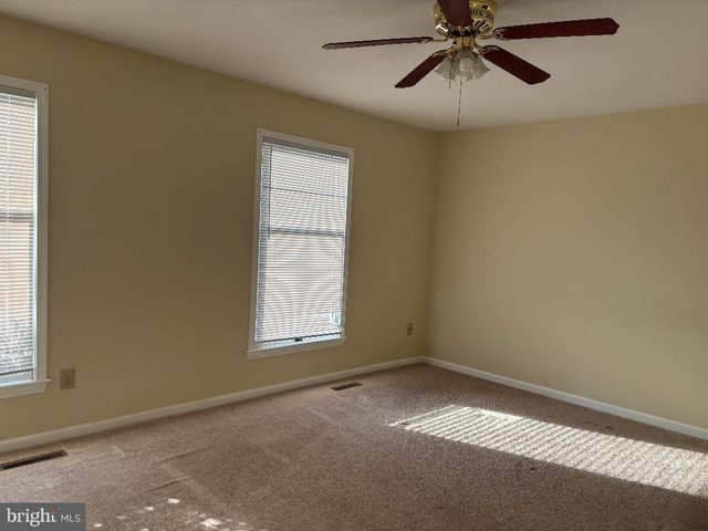 36 ASHLAWN CT, Front Royal, VA 22630