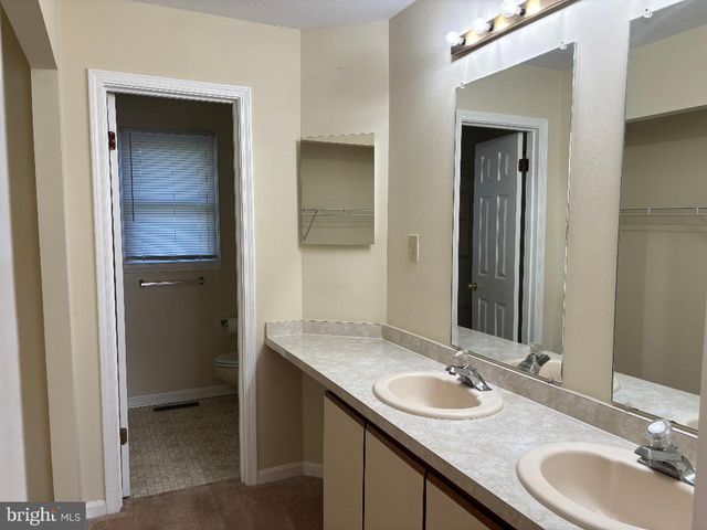 36 ASHLAWN CT, Front Royal, VA 22630