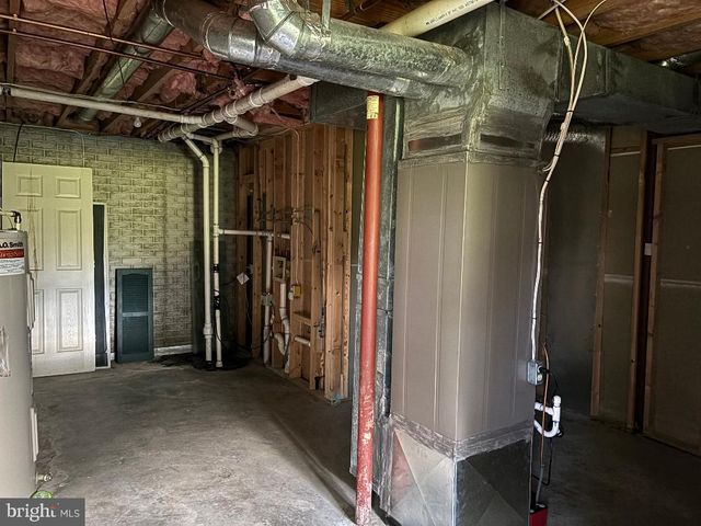 36 ASHLAWN CT, Front Royal, VA 22630