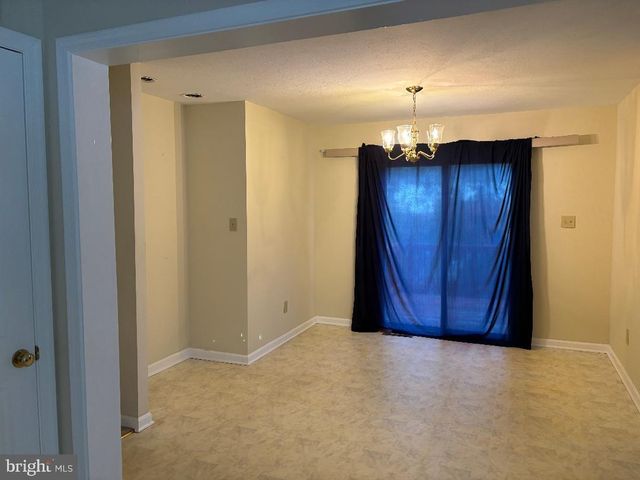 36 ASHLAWN CT, Front Royal, VA 22630