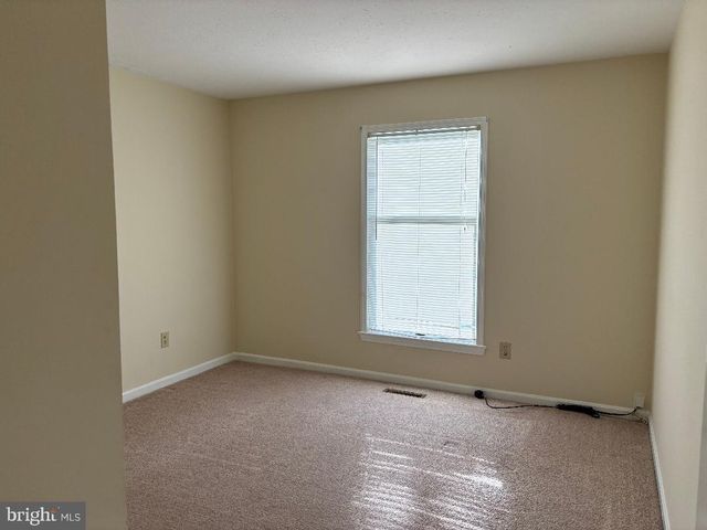 36 ASHLAWN CT, Front Royal, VA 22630