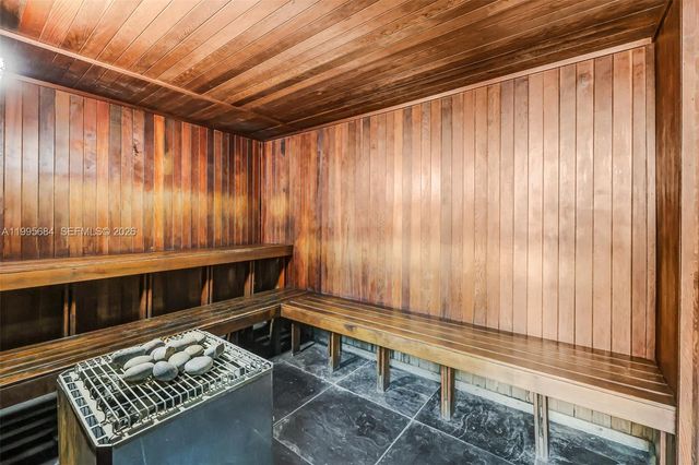 133 NE 2nd Ave 611, Miami, FL 33132