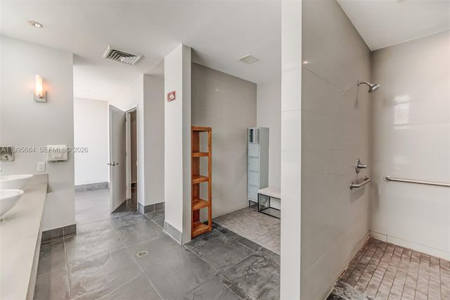 133 NE 2nd Ave 611, Miami, FL 33132