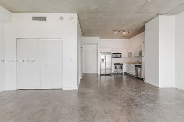 133 NE 2nd Ave 611, Miami, FL 33132