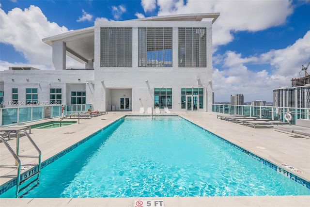 133 NE 2nd Ave 611, Miami, FL 33132