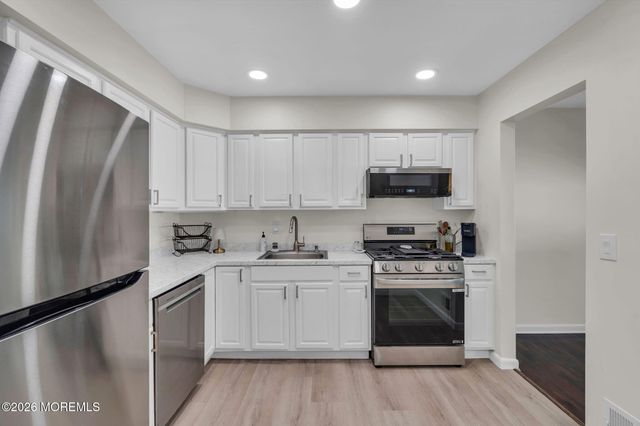 11 Patricia Court, Howell, NJ 07731