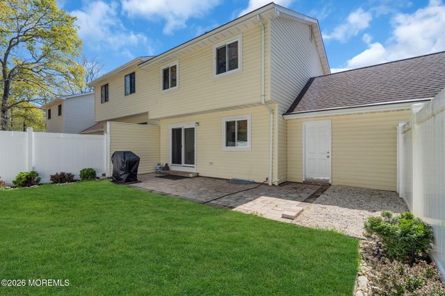11 Patricia Court, Howell, NJ 07731