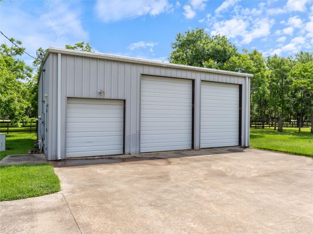 3054 Fm 2611 Road, Brazoria, TX 77422