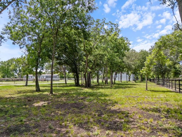 3054 Fm 2611 Road, Brazoria, TX 77422