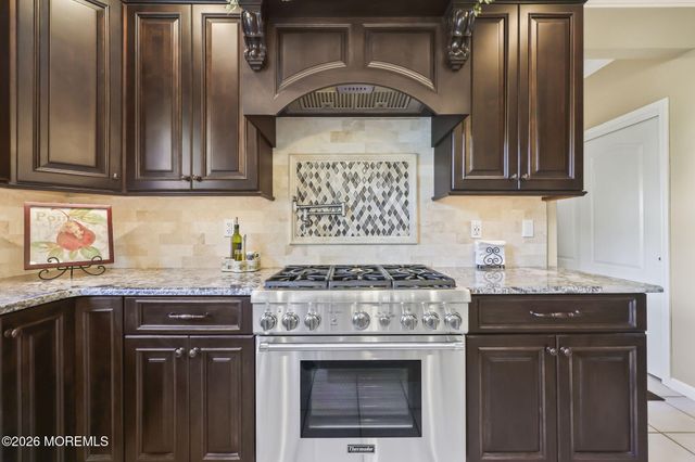 778 Applewood Court, Jackson, NJ 08527