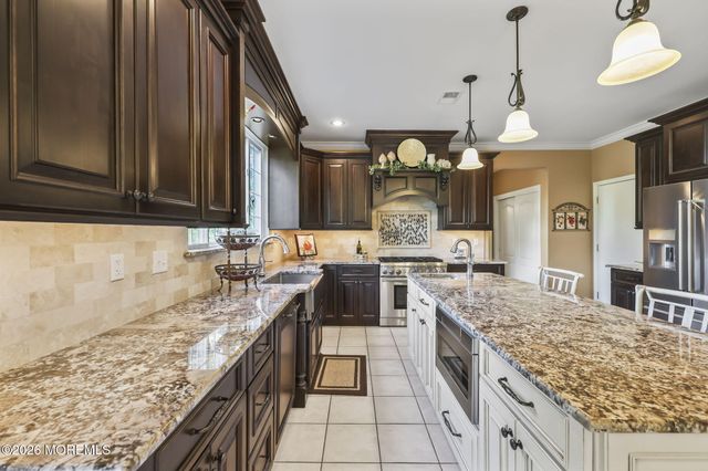 778 Applewood Court, Jackson, NJ 08527