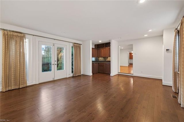 110 75th ST, Virginia Beach, VA 23451