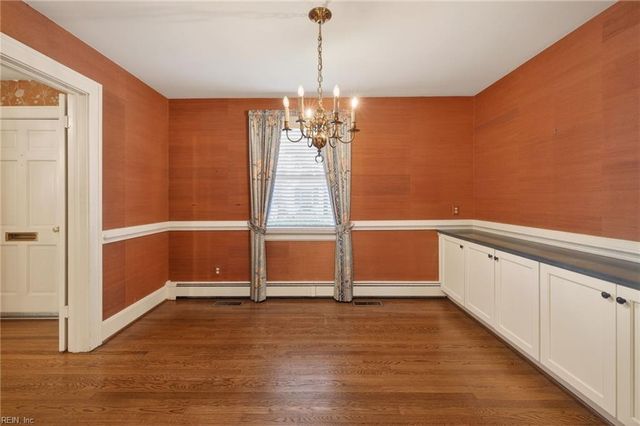 110 75th ST, Virginia Beach, VA 23451