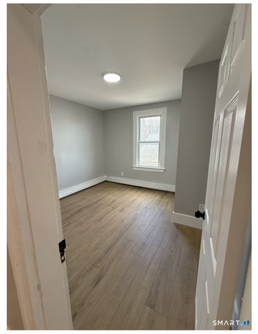 324 Congress Avenue 2, Waterbury, CT 06708