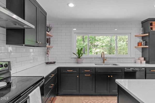 2005 Fox Den, Clayton, NC 27527