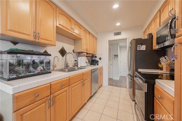 4637 Willis 110, Sherman Oaks, CA 91403