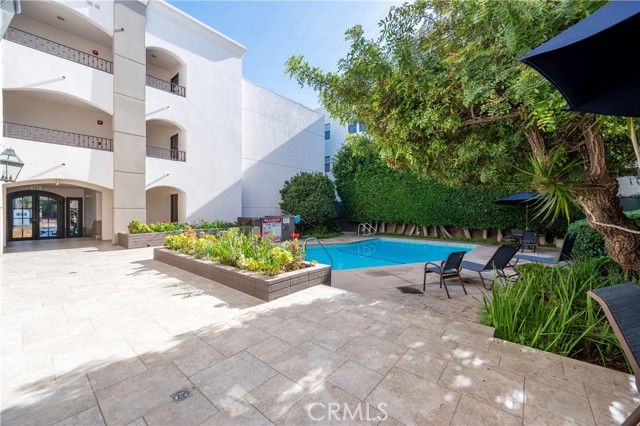 4637 Willis 110, Sherman Oaks, CA 91403