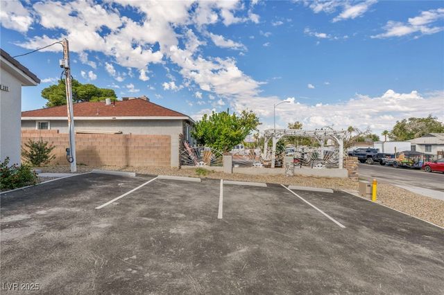 383 North 16th Street, Las Vegas, NV 89101