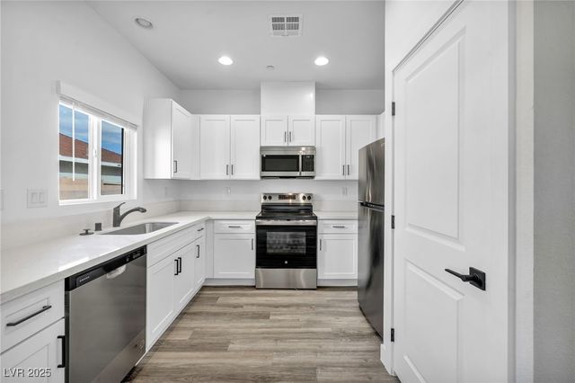 383 North 16th Street, Las Vegas, NV 89101