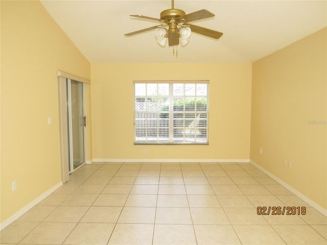 9427 HUNTERS POND DRIVE, Tampa, FL 33647