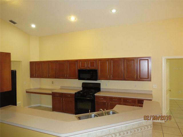 9427 HUNTERS POND DRIVE, Tampa, FL 33647