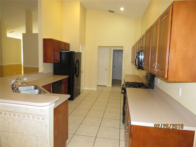 9427 HUNTERS POND DRIVE, Tampa, FL 33647