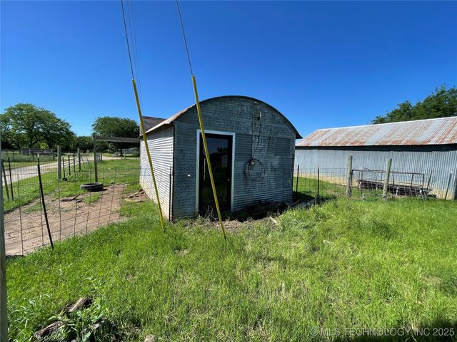 1979 E Davis, Durant, OK 74701