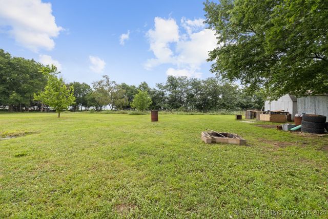 1979 E Davis, Durant, OK 74701