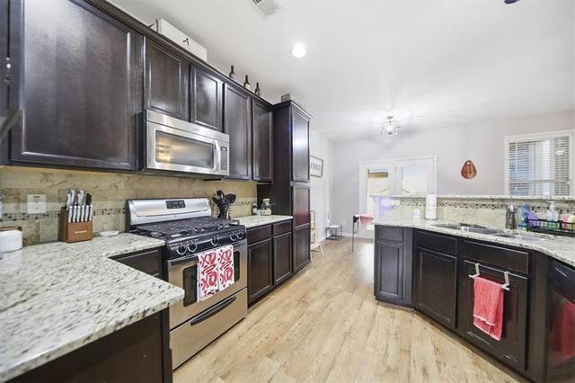 5050 Glencliff Drive, Sugar Hill, GA 30518