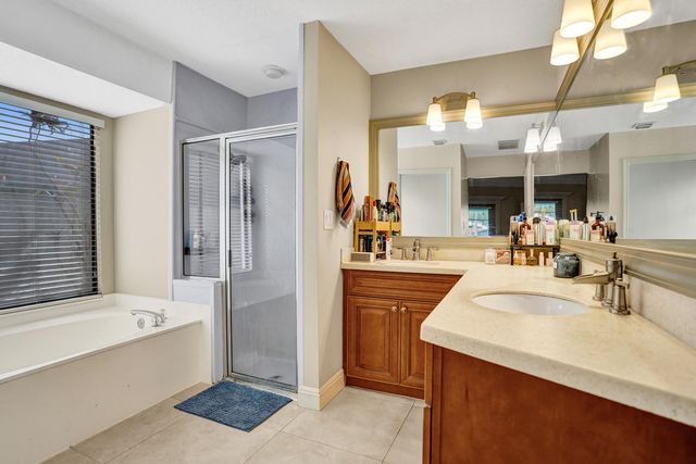 772 Juniper Place, Wellington, FL 33414