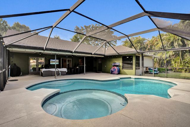 772 Juniper Place, Wellington, FL 33414